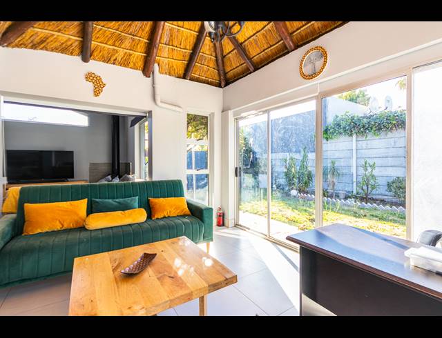 3 BEDROOM FREEHOLD FOR SALE IN PARKLANDS